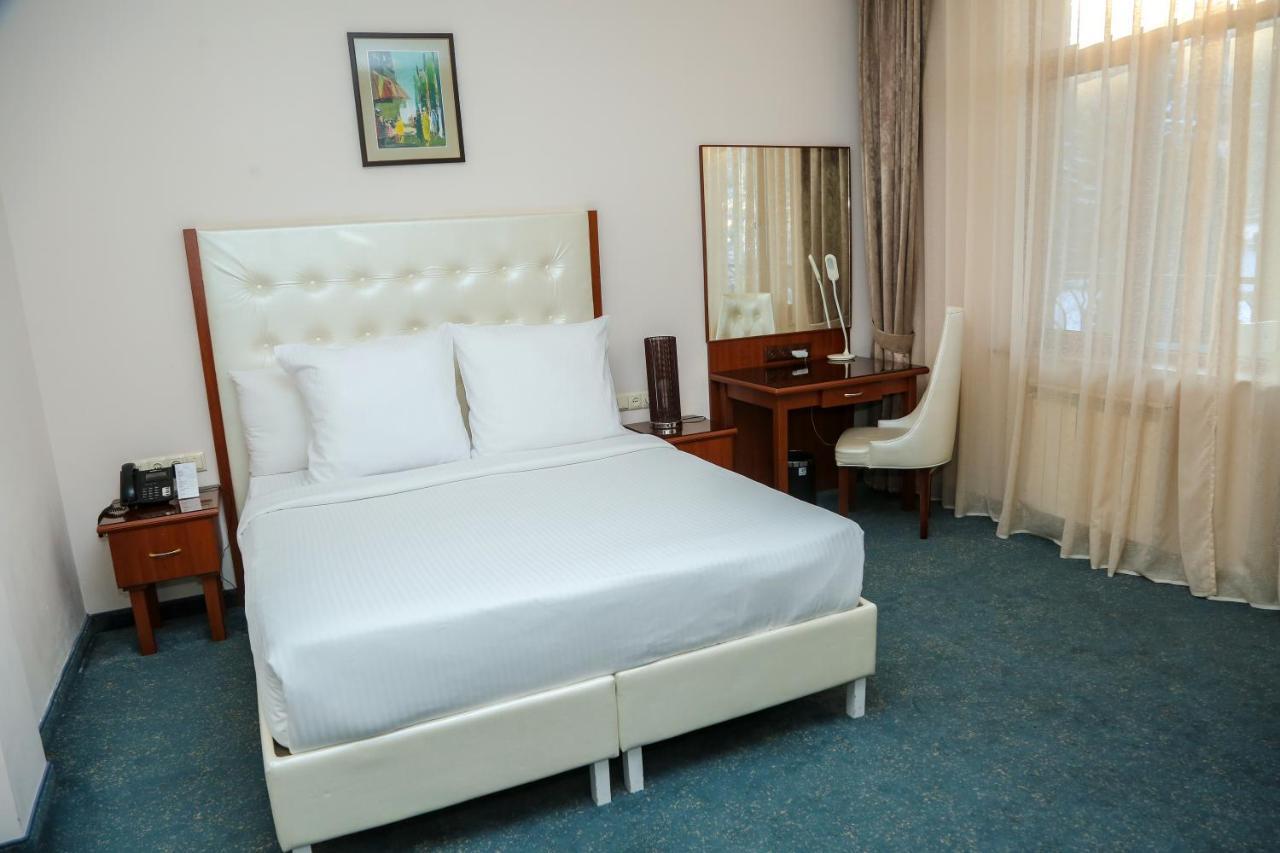 Kecharis Hotel And Resort Tsaghkadzor Exteriör bild